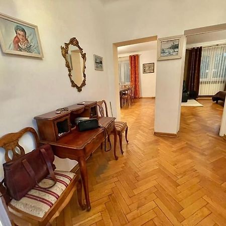 Beautiful Villa With Garden In Milanowek Bagian luar foto