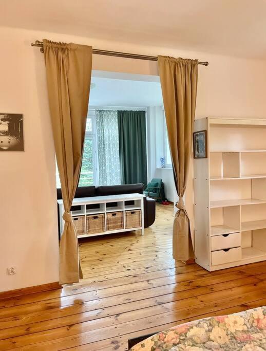 Beautiful Villa With Garden In Milanowek Bagian luar foto
