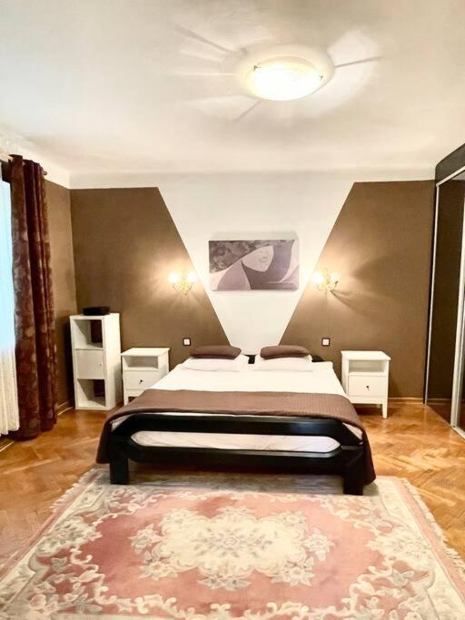 Beautiful Villa With Garden In Milanowek Bagian luar foto