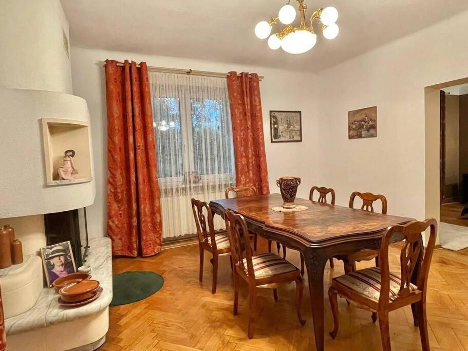 Beautiful Villa With Garden In Milanowek Bagian luar foto