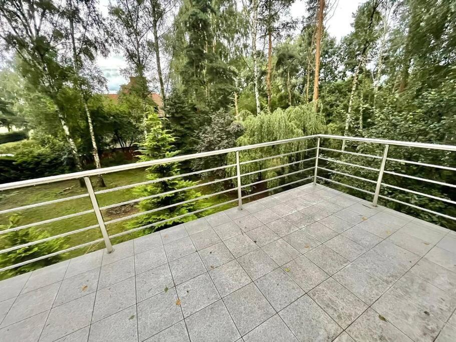 Beautiful Villa With Garden In Milanowek Bagian luar foto