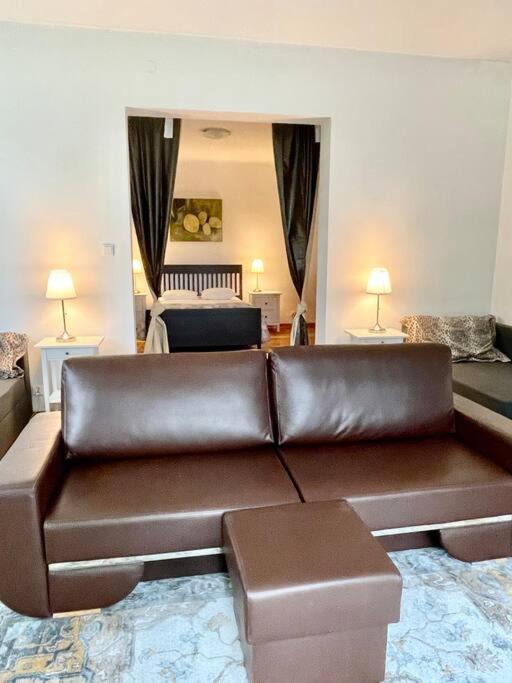 Beautiful Villa With Garden In Milanowek Bagian luar foto